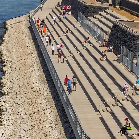 Otel Zur Guten Quelle 2*